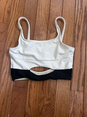 YL black and white Five top with cut out